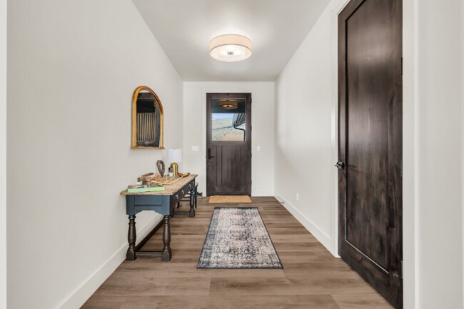 Foto del edificio - 336 Big Meadow Dr