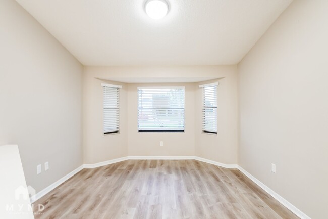 Building Photo - 809 Toledo Ct