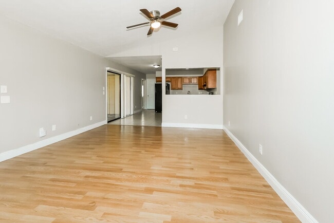 Building Photo - 360 Melton Dr