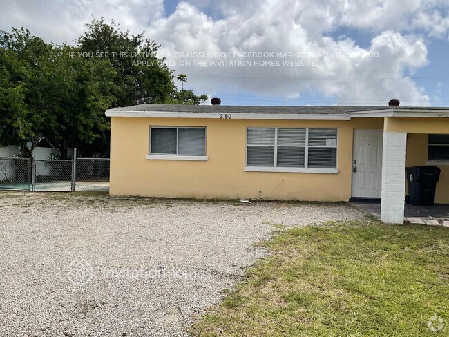 Building Photo - 2150 Bonnie Dr