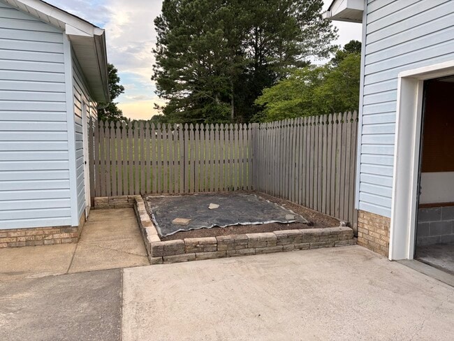 Building Photo - 11524 McGhee Rd