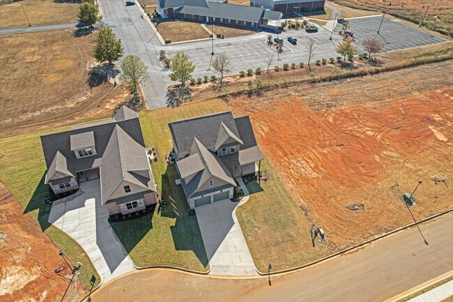 Foto del edificio - NEW Move in Ready Home!