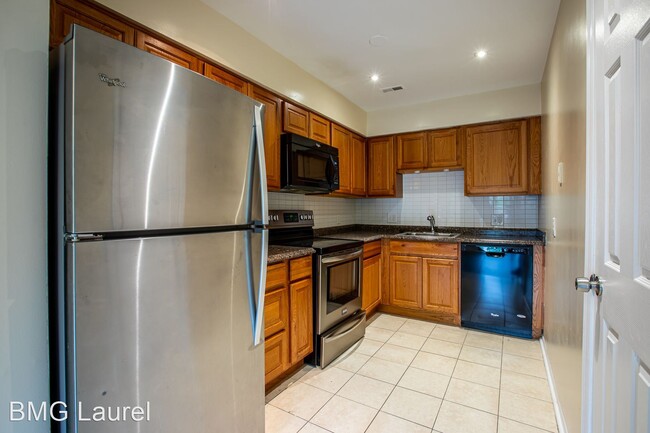 Building Photo - 3 br, 1.5 bath House - 3120 Berry Rd NE