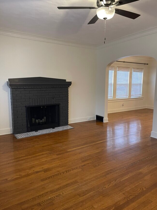 Building Photo - 101 N Glenview Ct