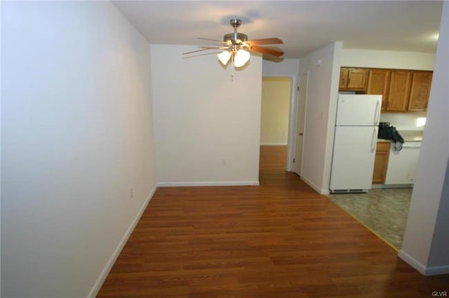 Building Photo - 511 Prospect Ave