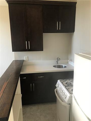 Foto del edificio - 8204 Maple St