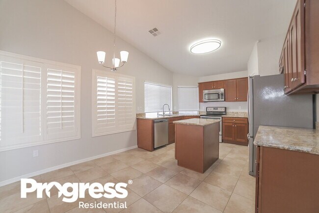 Foto del edificio - 323 N Ocean Dr