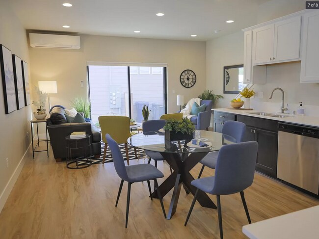 Foto del edificio - 1096 E Fairhaven Ave