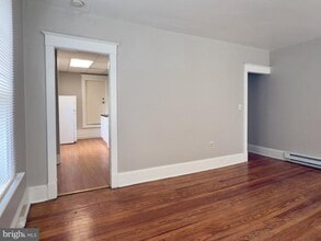 Building Photo - 2108 Walnut St
