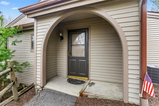 Building Photo - 21 Scenic Vw