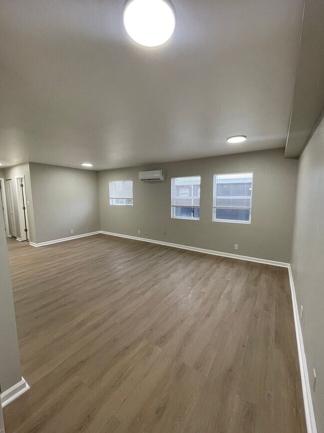 Foto del edificio - Live in Style at Bellagio East Living I: Convenient and Vibrant Community in Indianapolis