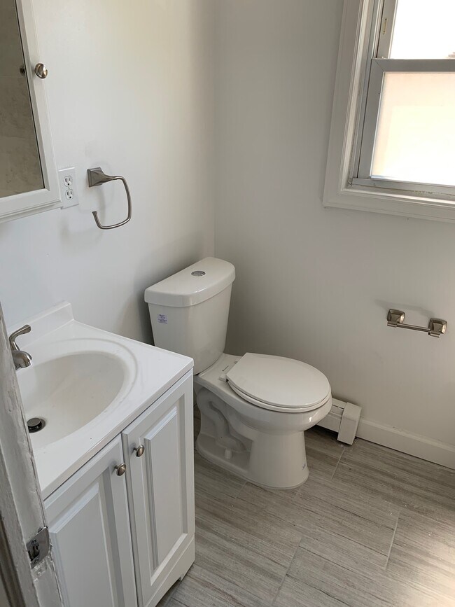 cuarto de baño 2 - 1019 Sheridan Ave