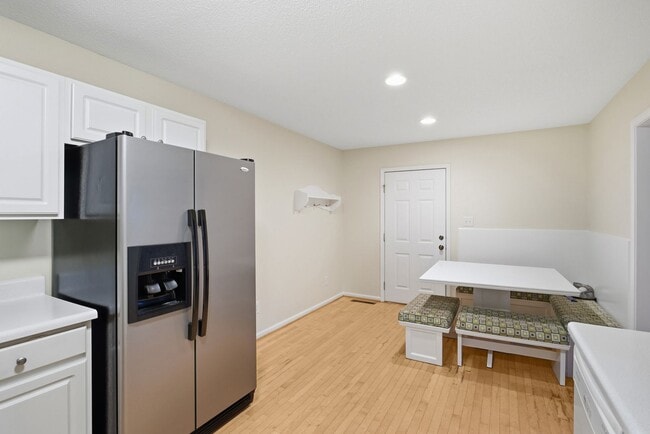 Building Photo - 1701 Willa Pl Dr