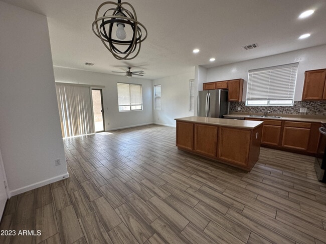 Building Photo - 11960 N 147th Ln