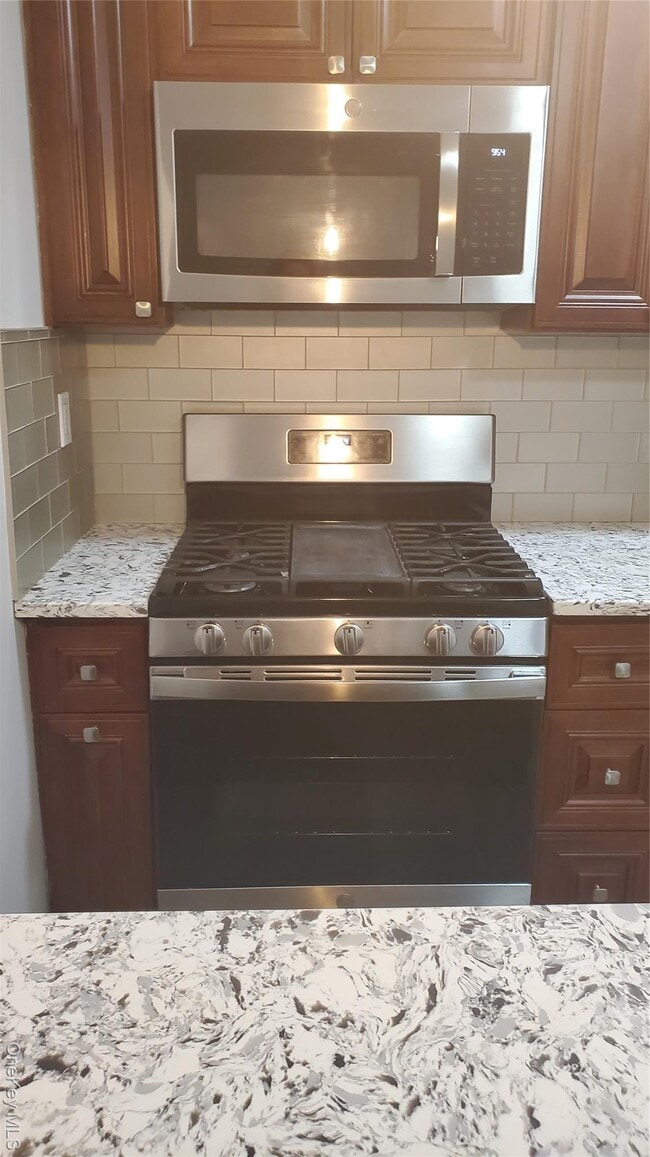 Foto del edificio - 460 Old Town Rd