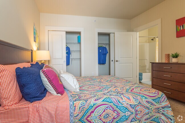 4HAB, 2HAB - 1,400ft² - Lodges of Colorado Springs Student Housing