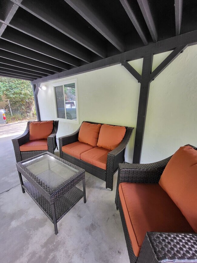 Foto del edificio - Newly constructed One bedroom Furnished Ap...