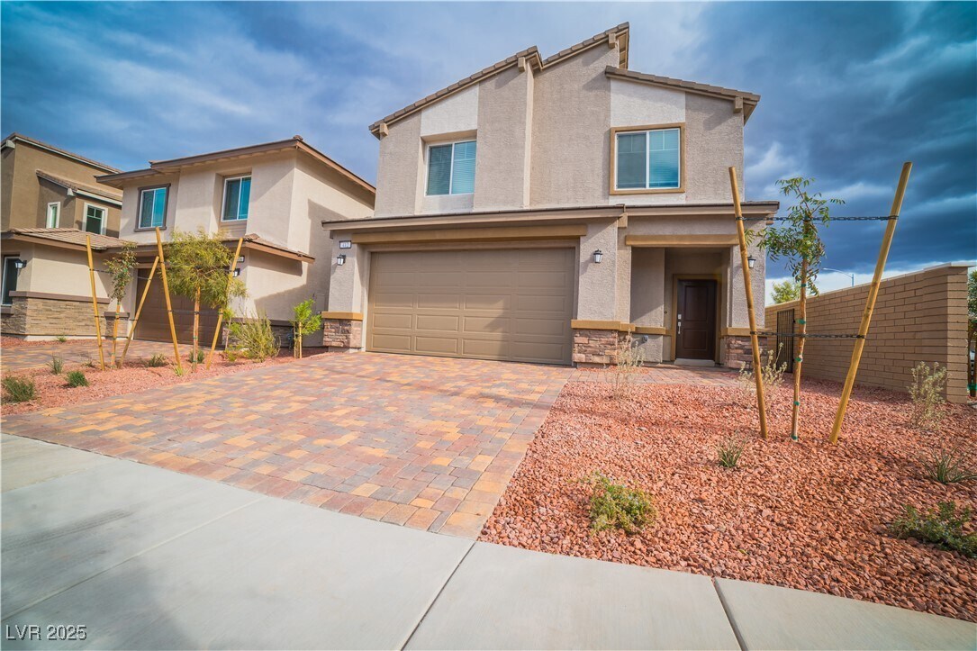 Primary Photo - 412 Isla Enclave Wy