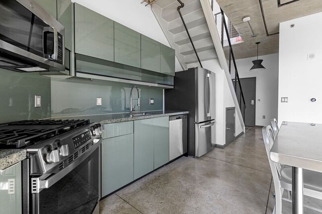 Building Photo - 1030 NW 12th Ave