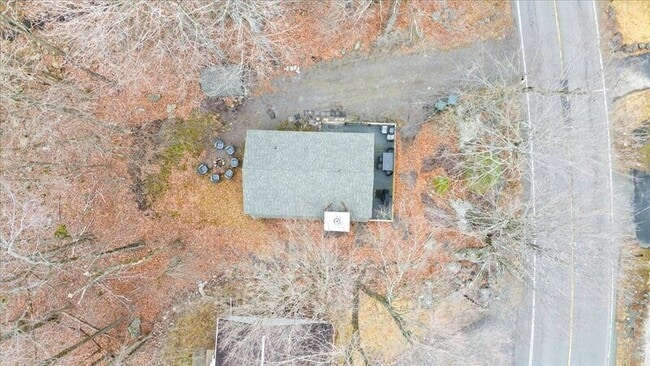 Building Photo - 1150 Country Club Dr