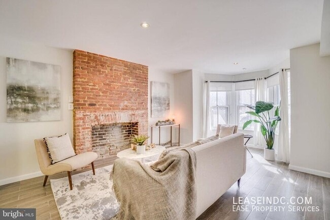 Foto del edificio - 905 M St NW