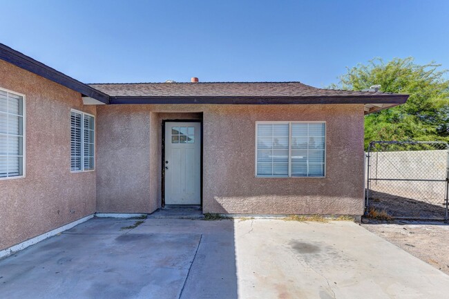 Foto del edificio - Remodeled and move-in ready located in Southeast Las Vegas.