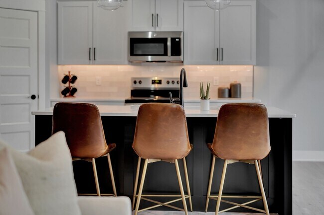 Foto del edificio - Beautiful Luxury Townhome