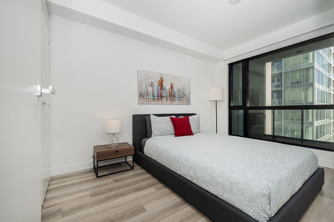 Photo du bâtiment - 665 Rue Versailles