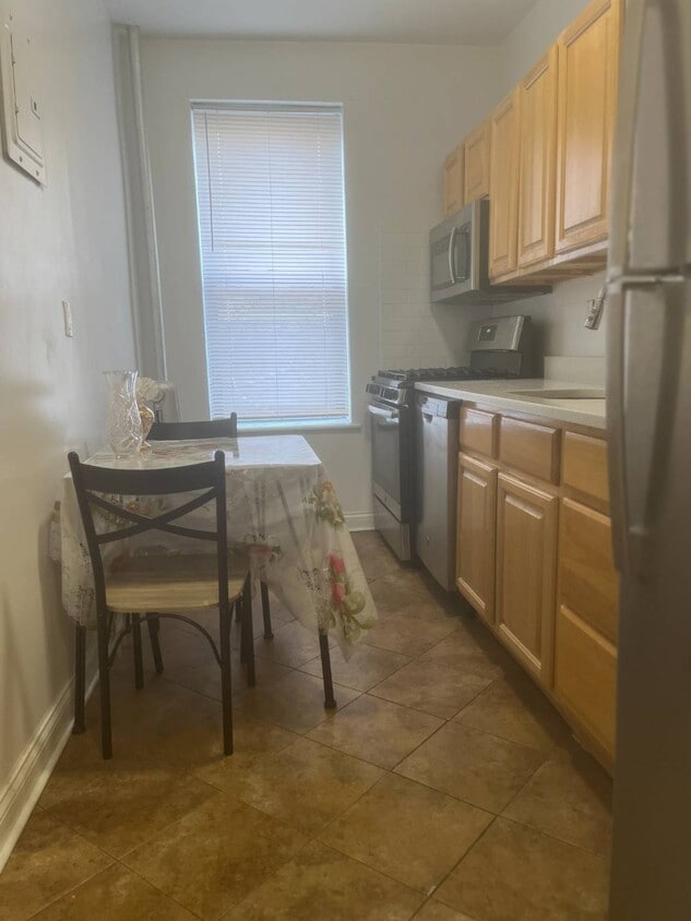 Primary Photo - 2234 Ocean Ave