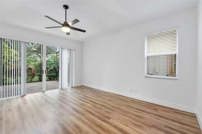 Foto del edificio - 22324 Rushmore Pl