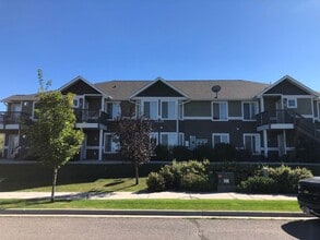 Building Photo - 5625 Saxon Way