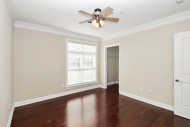Foto del edificio - South End beauty with loft! Water included...