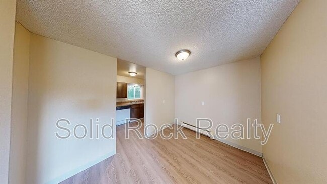 Building Photo - 4740 Scenic Cir