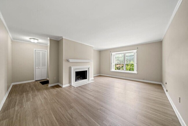 Building Photo - 103 La Rue Pl NW