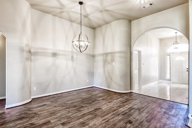 Foto del edificio - 7502 Wedgewood Dr