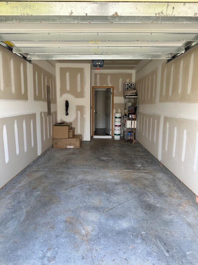 Building Photo - 14 Intuition Cir