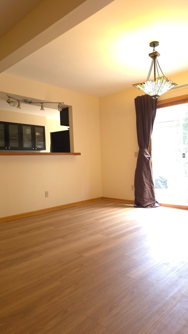 Building Photo - 69 Ponwood Cir