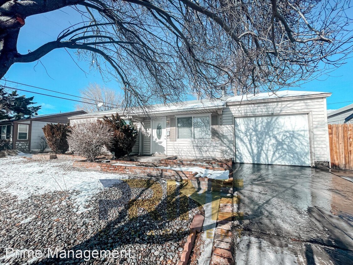Primary Photo - 3 br, 1 bath House - 610 Sawyer Way