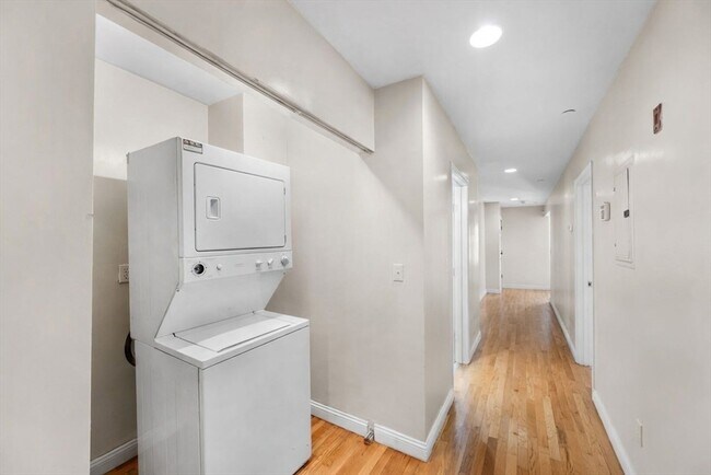 Foto del edificio - 121 Homestead St