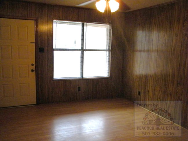 Building Photo - 410 Cherrie Ave