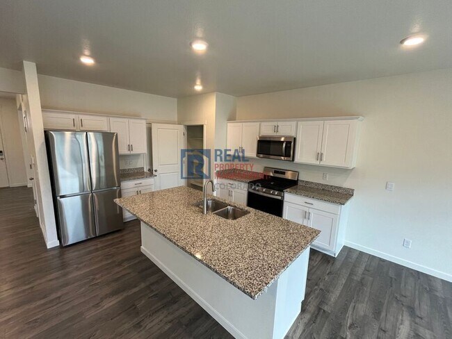 Building Photo - 2494 Wren Dr