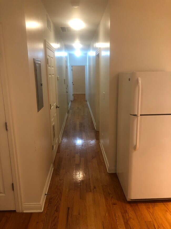 Foto del edificio - 3326 W Adams St