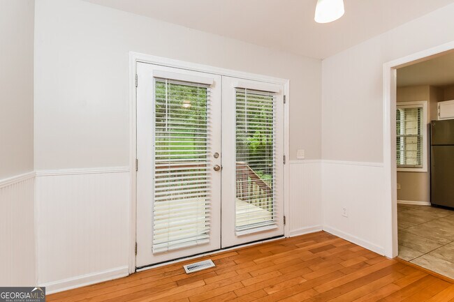 Foto del edificio - 5025 Lucille Ave NW