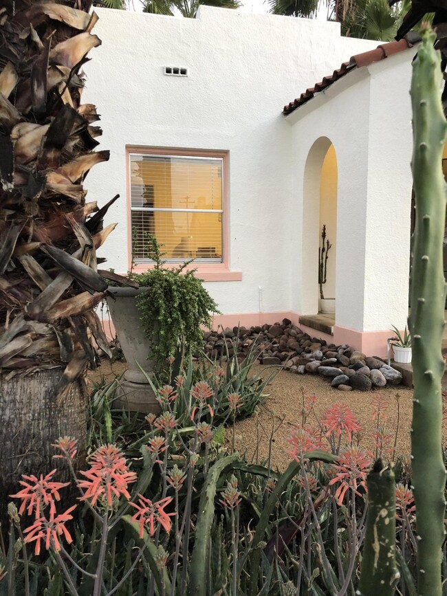 Foto del edificio - 1135 E Palm Ln