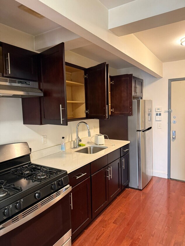 Foto del edificio - 2120 Daly Ave