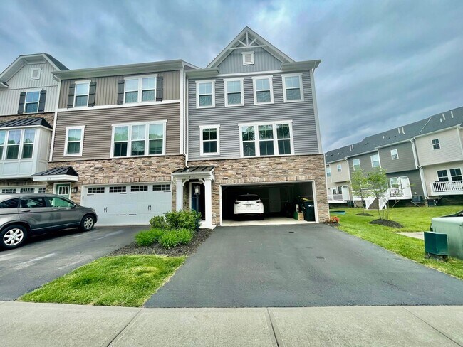 Photo - Pittsburgh - 3 Bedroom 2.5 Bathroom - Town... House