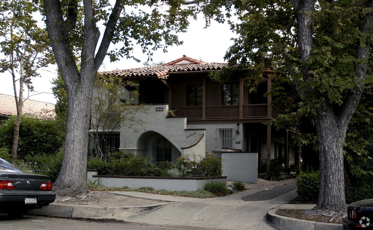 Primary Photo - 1250 Harvard Ave