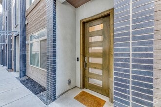 Building Photo - 2103 W 32nd Ave