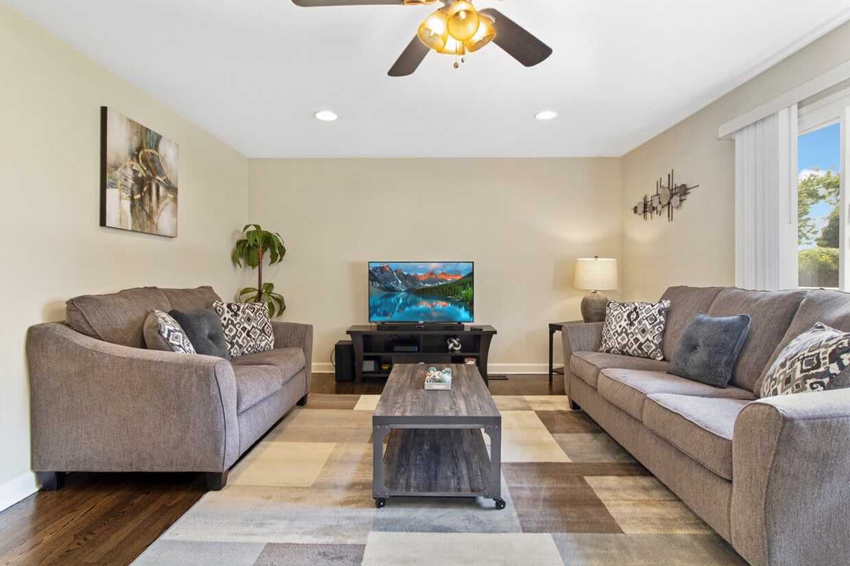 Foto principal - 9424 Sumac Rd