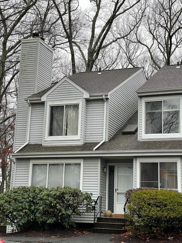 Foto principal - 20 E Pembroke Rd